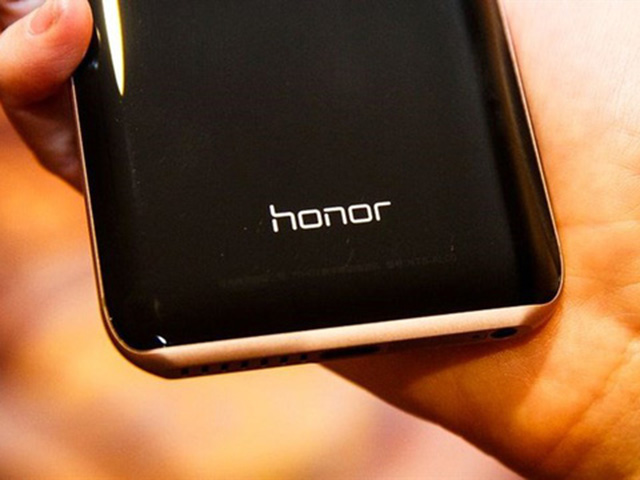 Tách khỏi Huawei, Honor cũng không yên với Mỹ